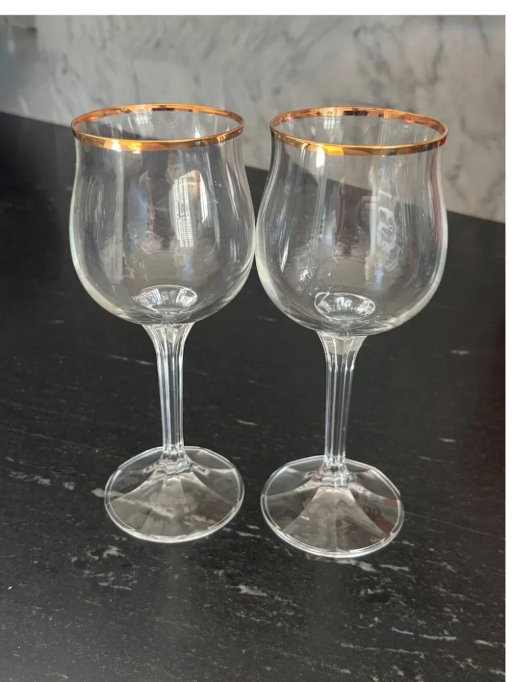 Geneva Bohemia Set of 2 Crystal Wine Glasses 14k Gold Rim Band 9 oz EUC